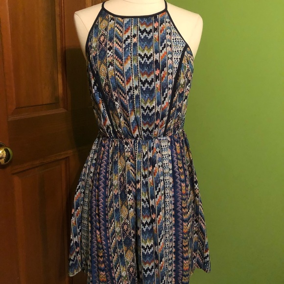 Pattern dress - Picture 1 of 3